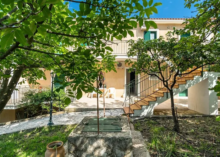 Anemona C Apartment